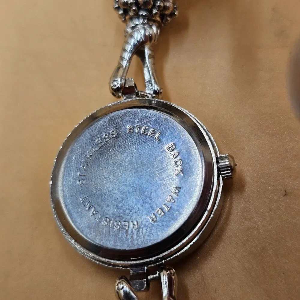 Vintage Ladies Rhinestone Quartz Fashion Wristwatch New Battery Runs Great